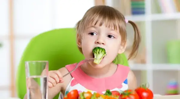 Czy dieta wegetariańska jest zdrowa dla dzieci? Oto najważniejsze informacje