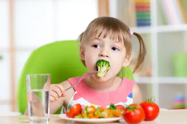 Czy dieta wegetariańska jest zdrowa dla dzieci? Oto najważniejsze informacje